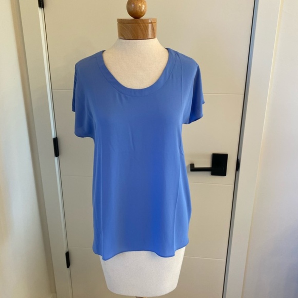 Loft Split neck blue Tee size small
